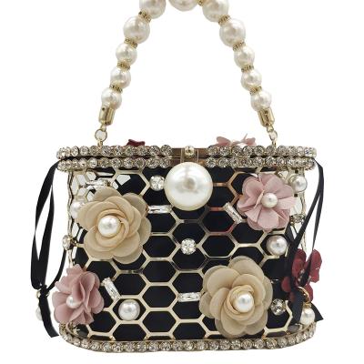 China Evening Clutch Bag Wedding Party Bag Women Pearl Bucket Evening Clutch Bags Luxury Flower Rhinestone Beaded Metallic Cage Handbags Ladies Wedding Party Purse for sale