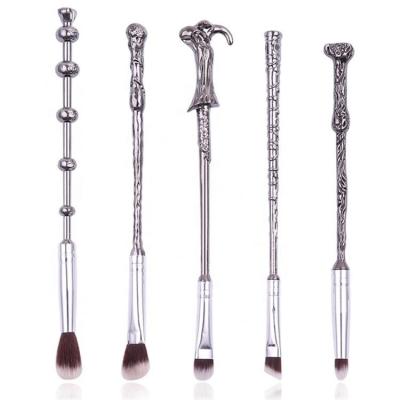 China 5pcs Skin-Friendly Harry Potter Magic Wand Makeup Brushes Texture Makeup Sweep Gift Eyeshadow Makeup Brush Set for sale