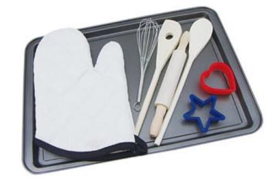 China kitchen accessories colorful bakeware set baking pan tools with gloves brushes for sale