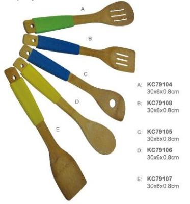 China Wholesale wooden kitchen utensils,cooking spoon with long handle for sale