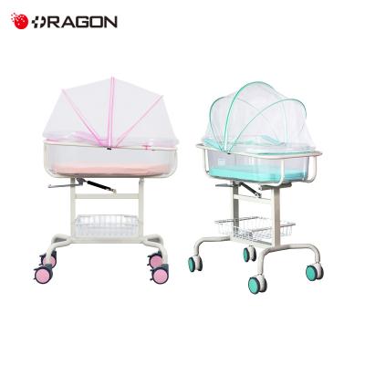 China Factory Modern Wholesale Hot Sale Manual Hospital Medical Newborn Baby Crib for sale