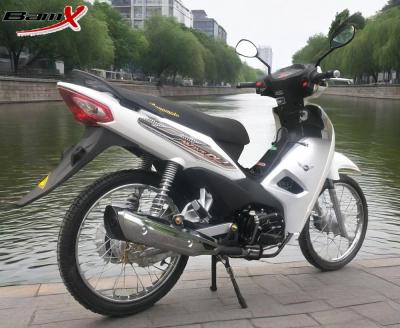 中国 110cc CUB バイク マックス パワー 4.7/8000kw/r/min 燃料タンク 4.4L ディスクブレーキ 赤/黒色 販売のため