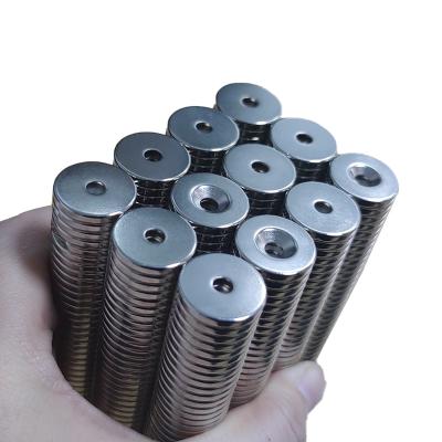 China Industrial Magnet D18 Countersunk Hole Round Magnet Neodymium Magnetic Materials for sale