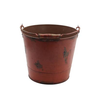 China Sustainable Rustic Galvanized Metal Iron Bucket With Wooden Handle For Garden for sale