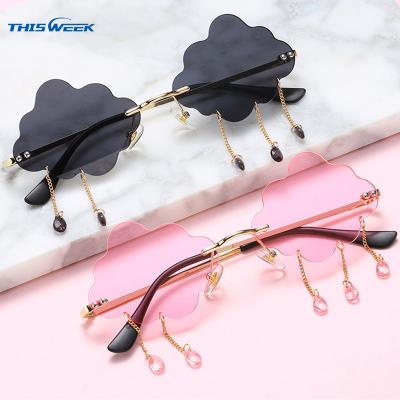 China Cloud Pendant Fashion Sunglasses Newcomers Shape Sunglasses Women Party Designer Funny Sunglasses For Women Girls for sale