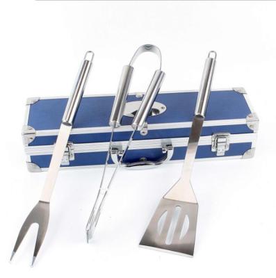 China Low MOQ easily cleaned! ! ! Amazon Top Selling 3 Piece Stainless Steel BBQ Grill Tool Kit With Aluminum Case for sale