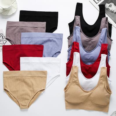 China Solid Color QUICK DRY Gathering No Steel Ring Young Girls Underwear Bra And Panty Sets Push Up Female Bras Sets for sale