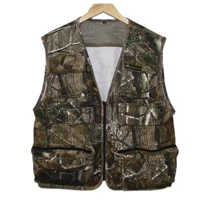 China Newest Sustainable Multi Pocket Letterman Jacket Men Green Jacket Hunting Coat for sale