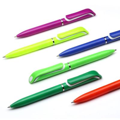 China Promotional Custom Pen Wholesale Pen Tip Plastic Pen for sale