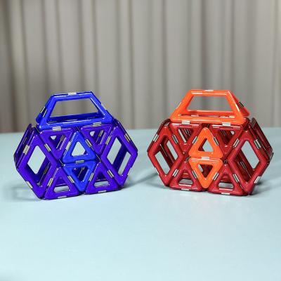 China DIY 3D Niños Creativos Diy Magnético Bloques de construcción Bolsas de formas azulejos magnéticos en venta