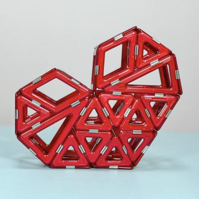 中国 大規模な恋愛 磁気形 建築セット ブロック 玩具 DIY 3D クリエイティブ 販売のため