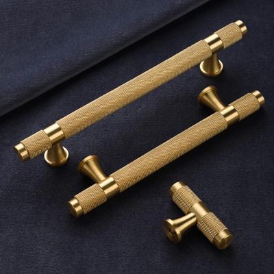 China Eclectic Cabinet Pulls Hardware Brass Door Knob Handling Wardrobe Cabinet Handle Gold Furniture Sideboard Drawer Handles for sale