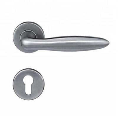 China New Design Stainless Steel Handle Door Modern Casting Hollow Lever Handle for sale