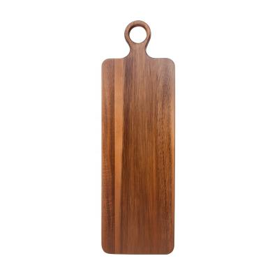 China Sustainable Acacia Wood Serving Tray Cutting Board With Handle for sale