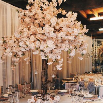 China Realistic Wedding Cherry Blossom Tree Cherry Blossoms Mini Table Decoration Artificial Tree Indoor Use for sale