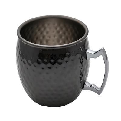 China Viable Ready To Ship 500ml 304 Stainless Steel Black Handle Hammered Moscow Mule Russian Mugs for sale