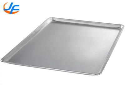 China RK Bakeware China 16 Gauge Full Size Aluminium Baking Tray Wire in Rim Glazed 15 13/16