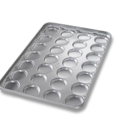 China RK Bakeware China Foodservice NSF Durashield Coating Hamburger Pan Baking Tray With Structural Ribs for sale