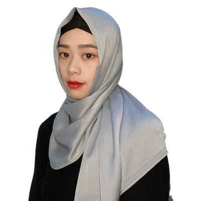 China New Arrival Satin Muna Tudung Crinckle Satin Hijab Crepe Malaysian Muna Hijab for sale