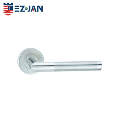 Κίνα With Spring Back Factory Hot Sale 304 Stainless Steel Furniture Handle Precision Cast Door Handle Solid Lever Handle προς πώληση