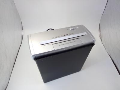 China Home / Office Paper Shredder Strip Cut Shred Type 2min On 30min Off for sale