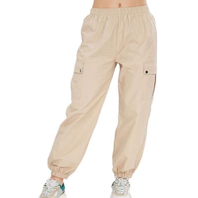 China Anti-wrinkle 2022 new spring cargo casual pants women's loose sports tracksuits for sale