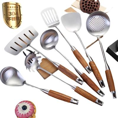 China Stainless Steel Pear Handle Soup Spoon Noodle Wooden Spatula Fishing Spatula Spoon Fish Spatula Kitchen Set Large Permeable Cutlery HC1002 for sale