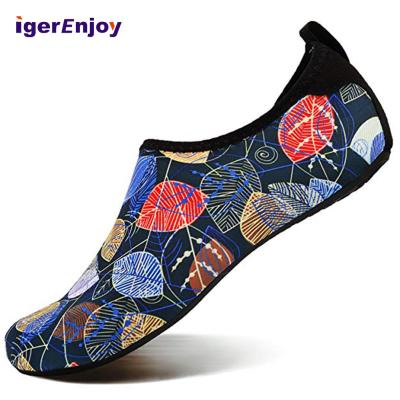 China Durable Comfortable Barefoot Shoes Aqua Water Shoes, Fashionable Beach Summer Skin Pool Shoes for sale