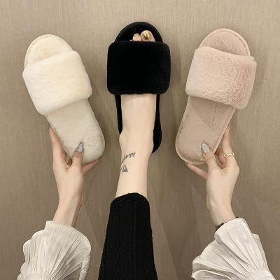 China Fashion Women Vegan Faux Fur Slider Slippers, Women Winter Open Toe Mule Fluffy House Slide Slippers for sale