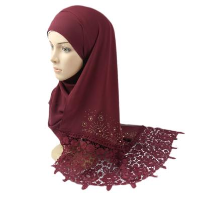 China Wholesale Custom Hijab Maxi Bubble Dubai Muslim Lace Scarf Women Plain Chiffon Soft Feeling Fashion Chiffon Hijab Scarves for sale