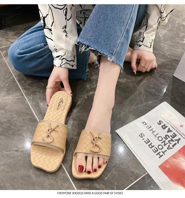 China Fashion Trend Best Selling Anti-slippery Soft Ladies Shoes Flat Slippers for sale