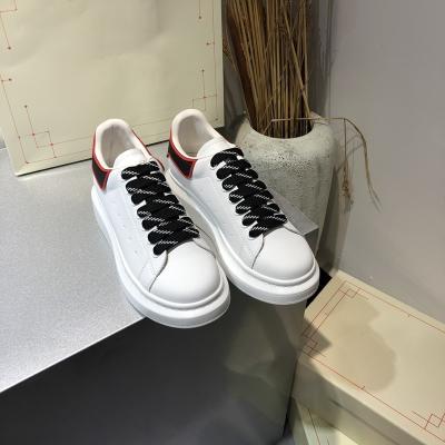 China Fashion Trend Insat Hot Selling Flat Rainbow Colorful No Link Lace Brand Casual Breathable Unisex Famous Trainer Sports White Sneakers for sale