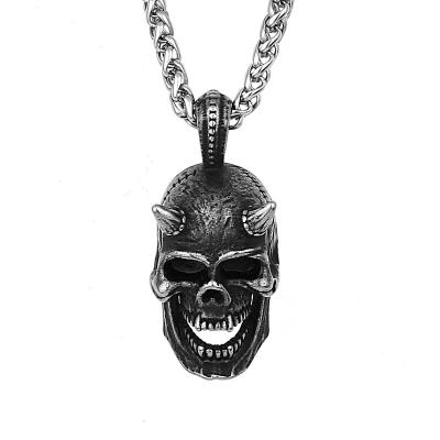 China Small Demon Horn Stainless Steel Vintage Skull Necklace Biker Fashion Mens Fate Pendant Retailer Skull Pendant Necklace for sale