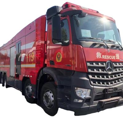 China 8*4 Water Fighting Truck / Foam Fire Fighting Truck Fire Truck Car With Fire Engine 11900*2500*3635 mm for sale