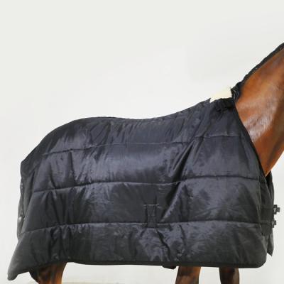 China Polyester& Wholesale Horse Equine Equestrian Stable Sport Cotton Winter Jumping Insulator Buster Clothes Horse Show Rugs For Training zu verkaufen