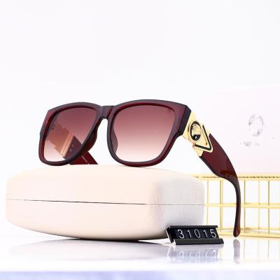 China Hot Selling Square PC Sun Glasses Female Ladies Glass Sunglasses 123Vintage Fashion One Piece Oversized Women Sunglasses With Rivet for sale