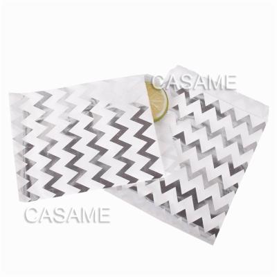 China Small MOQ Small Biodegradable Silver Quality 5x7 Inch Chevron Food Grade Star Aluminum Foil Wedding Favor Bags for sale