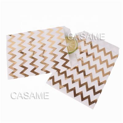 China Small MOQ Small Biodegradable Quality 5x7 Inch Chevron Gold Food Grade Star Aluminum Foil Wedding Favor Bags for sale