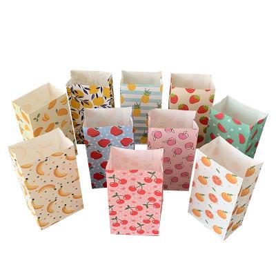 China Gift & High Quality Wholesale Point Fruit Wave Small Fruit Wave Gift Cosmetic Paper Bags 23x12x7.5cm Gift Paper Bags Treat Bags for sale