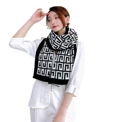 China Modern Factory Customize All Retro Match Fashion Thickened Scarf Autumn And Winter Thermal Shawl Korean Style Geometric Letter Scarf for sale