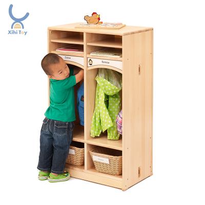 China Modern Kindergarten Classroom Furniture Bag Clothes Preschool Wooden Furniture For Toddler Wooden Cubby Cubbies And Child Storage Lockers for sale