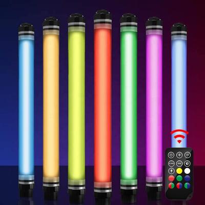 China Outdoor Photography Equipment IP68 Waterproof CRI 95 RGB LED Tube Visual Light Photographic Lighting Light 3.7V 10400mAh for sale