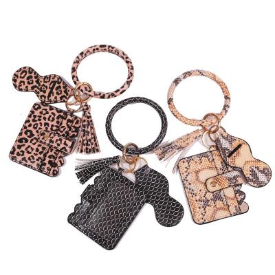 China Women Daily Use Chain Bracelet Wristband Keychain Keychain With Holder Leather Purse Lipstick Card PU Wallet Key Chains Set For Girls for sale