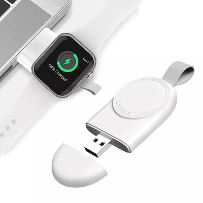 China Mini USB Apple Watch Magnetic Portable Radio Charger 3W Qi Wireless Key Chain Fast Charging The Apple Watch for sale