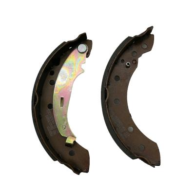 China OEM Tool Steel Rear Brake Shoes And Drums Kit Lining For Toyota for sale