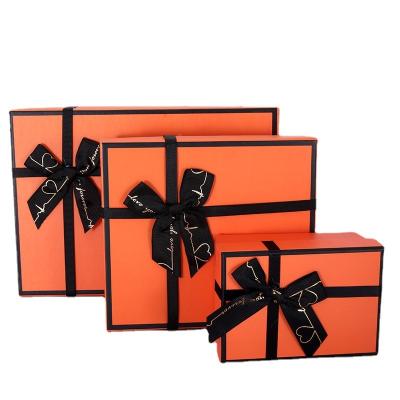 China Recycled Custom Logo Gift Box Low Price Private Label Materials Wholesale Custom Present Packaging Gifts Cardboard Box OEM/ODM for sale