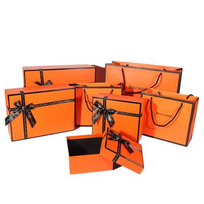 China Recycled Materials Cardboard Box Christmas Festivals Custom Luxury Present Gift Box Package for sale