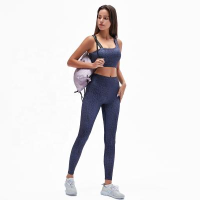 China EING TZ4315 Breathable Diagonal Shoulder Bra And Pants Leopard Print Workout Workout Shock Proof Yoga Running Sets for sale