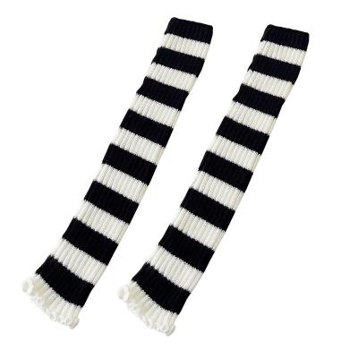 China 90% Acrylic Black And White Autumn And Winter Stripe JK New Leg Set Ladies Thickened Long Japanese Tube Pile Socks Knitted Warm Kneepad for sale