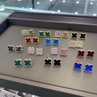 China Classic S925 Lucky Clover Agate Earrings Original Silvery High Quality Ear Rope Mark Exquisite Women's Fashion Classic Jewish Agate Earring for sale